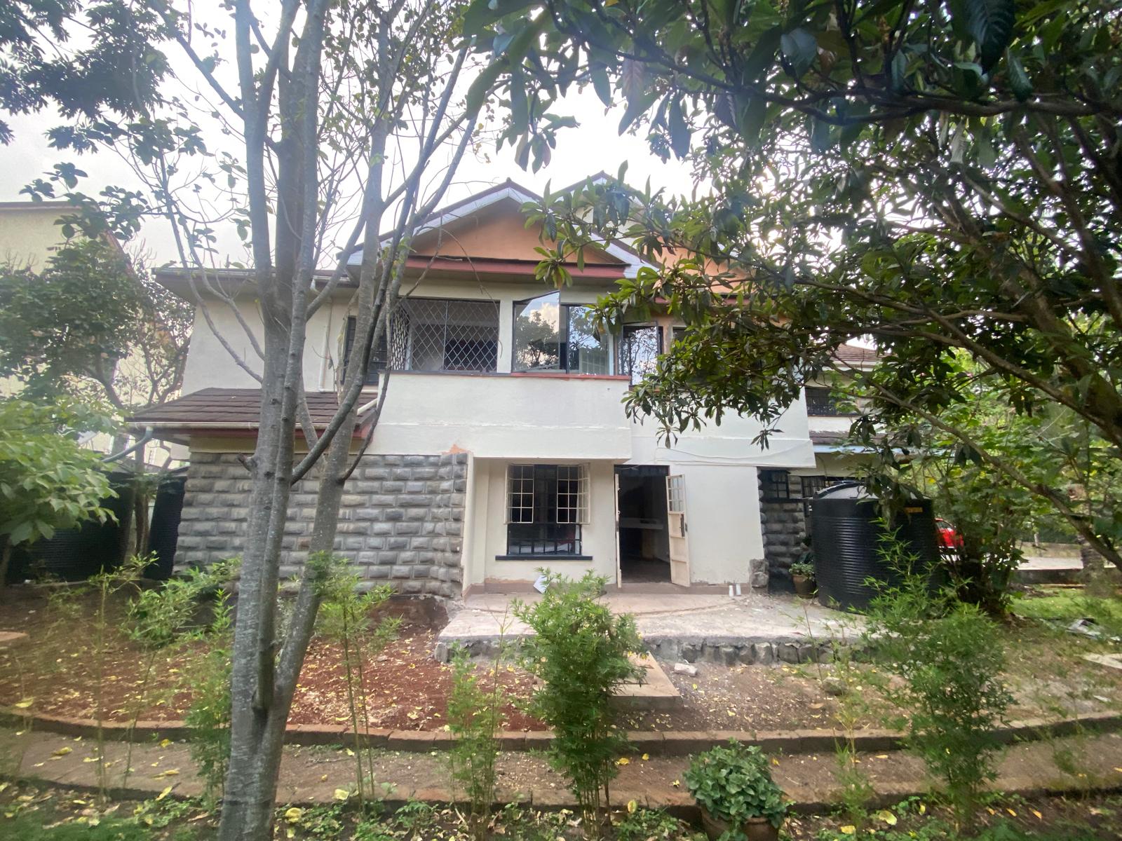 Luxury 5-Bedroom Townhouse for Sale – Karen, Hardy